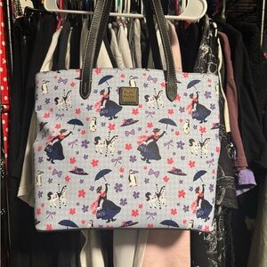 EUC Dooney & Bourke Mary Poppins Tote